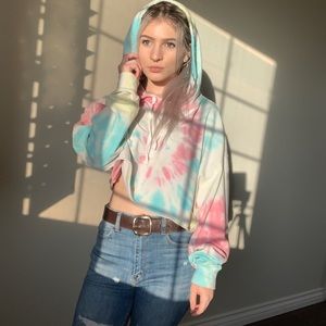 Tie-die hoodie crop top